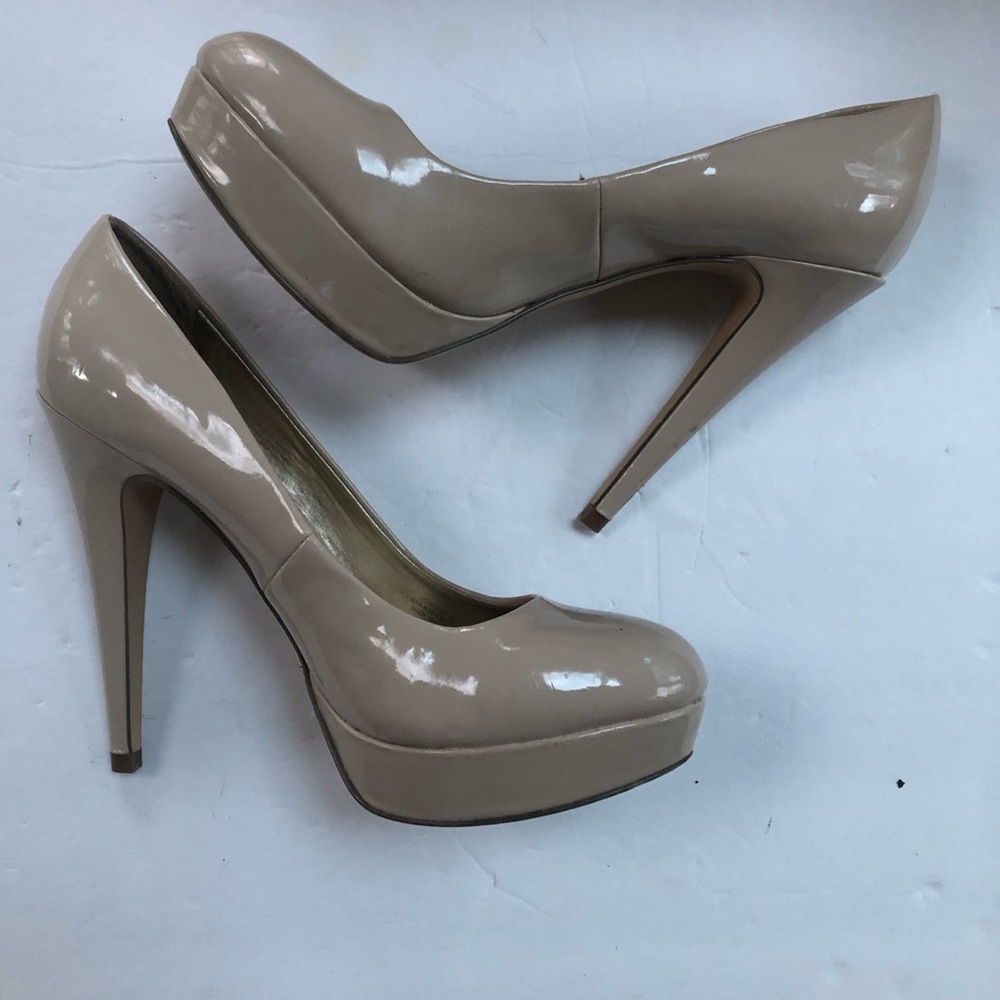 Guess Shiny Nude Neutral Beige Tan High Heel Stilettos 8m